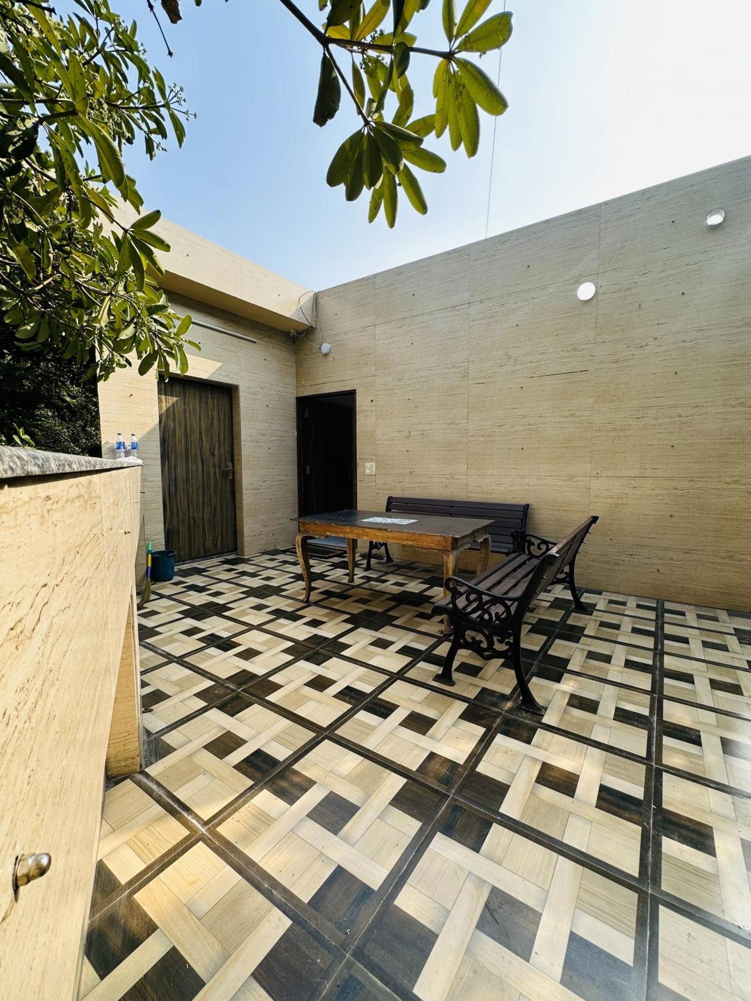 Golden Bed And Breakfast- High Quality Rooms In South Ex-1 D Block New Delhi Extérieur photo